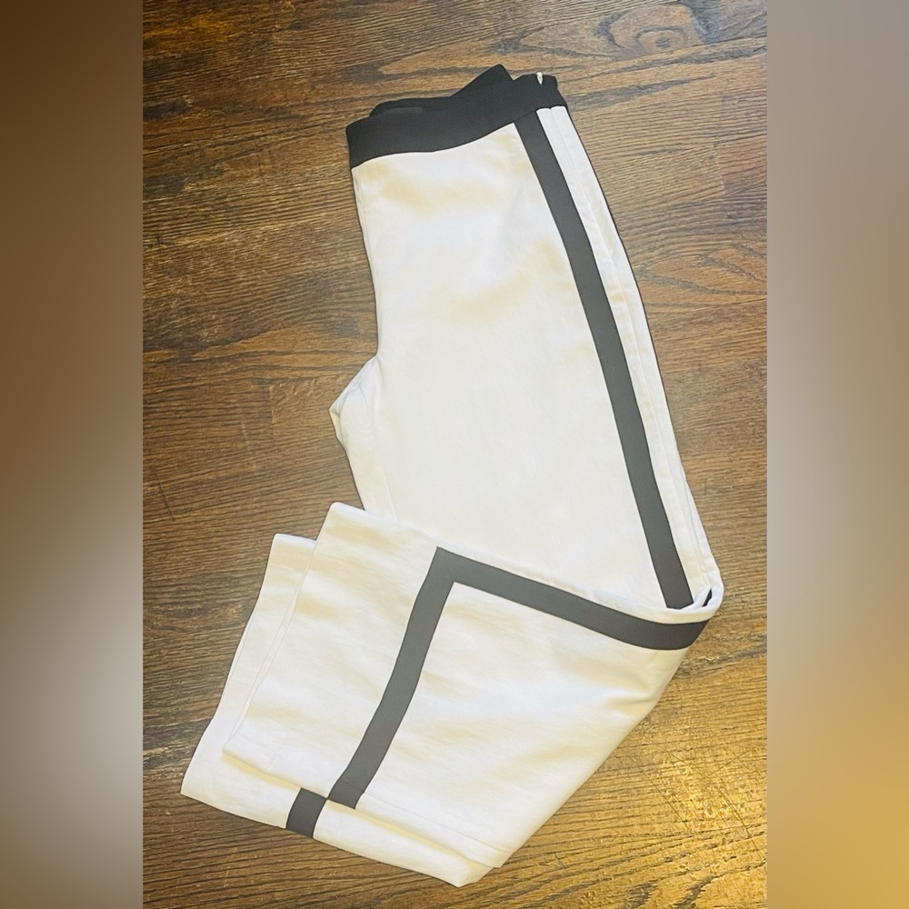 White House Black Market White Wide-Leg Pants with Black Side Stripes trousers - Picture 6 of 12
